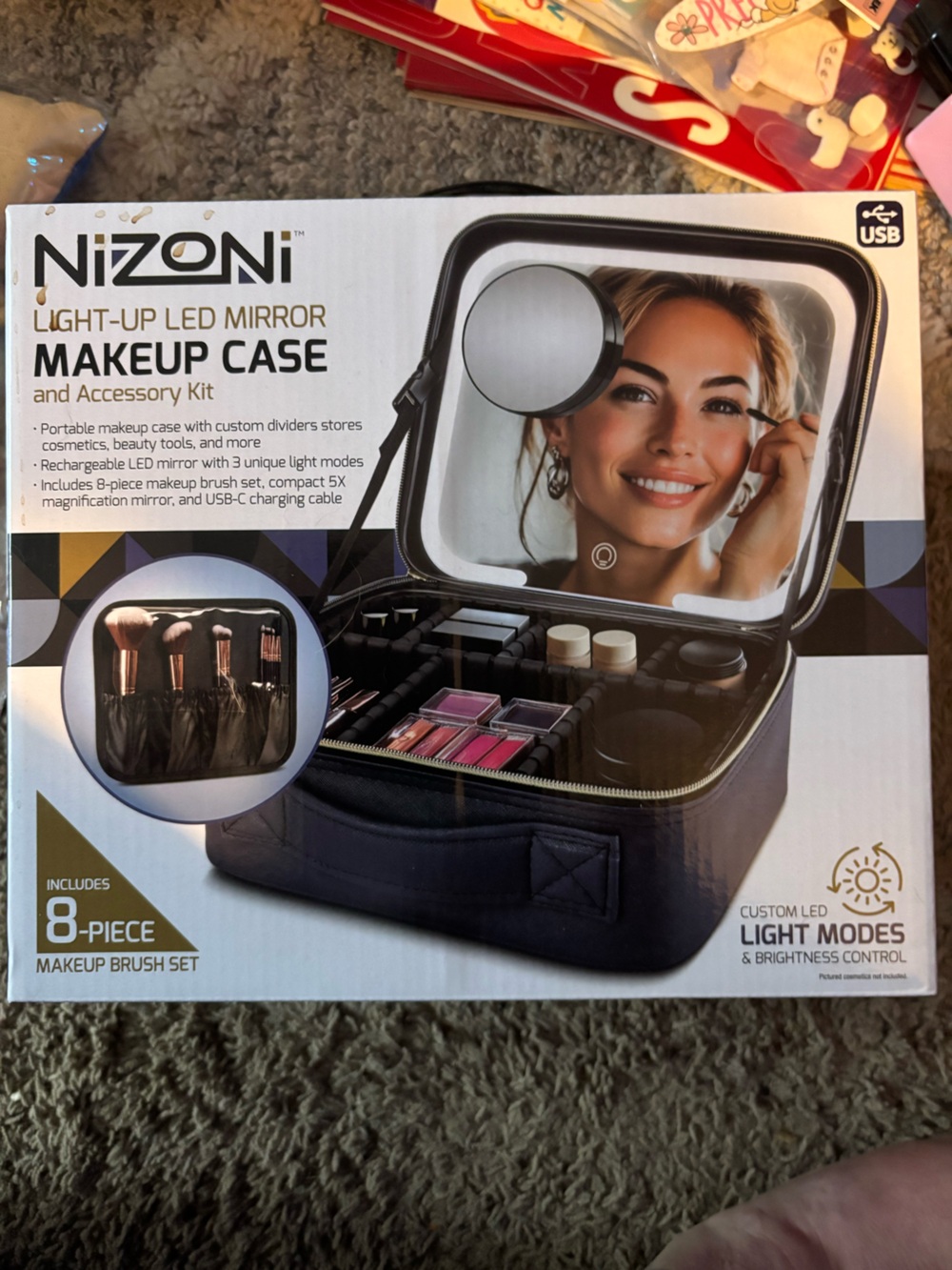 Nizoni Light-Up LED Mirror Makeup Case with 8-Piece Brush Set - Black